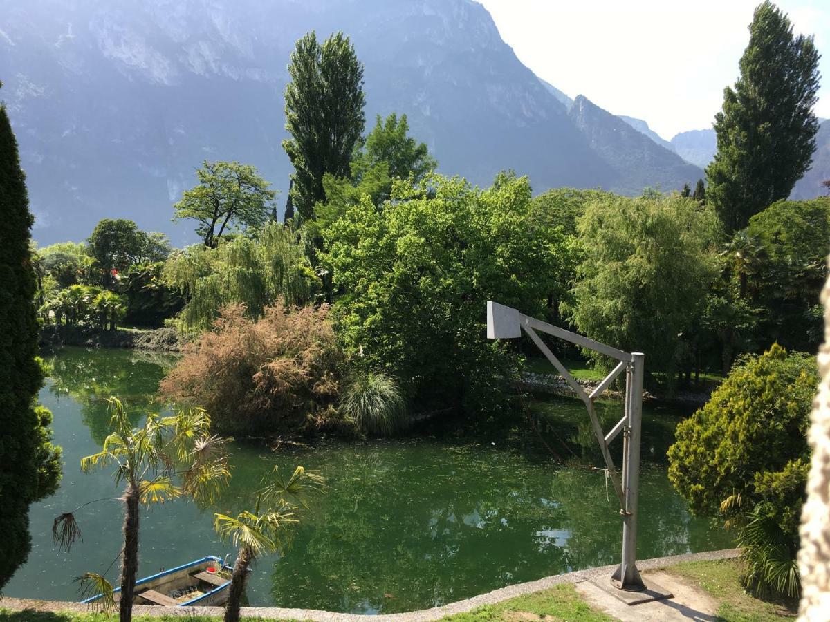 Appartamento Al Lago Riva del Garda Exteriör bild