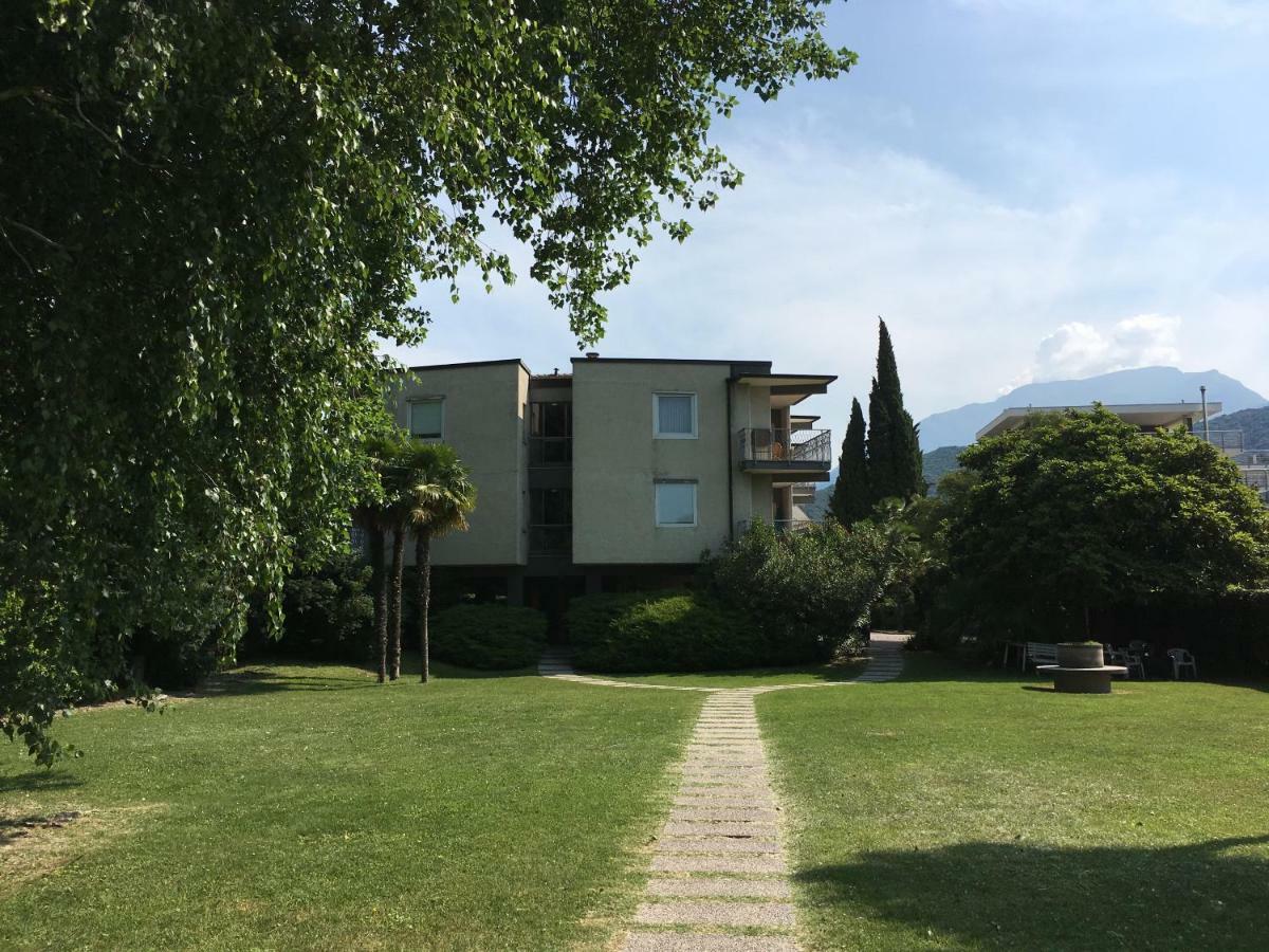 Appartamento Al Lago Riva del Garda Exteriör bild